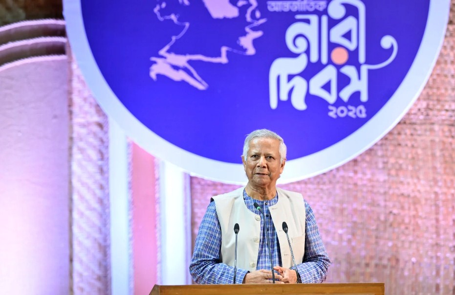 পতিত স্বৈরাচার দেশে নৈরাজ্য সৃষ্টি করতে বিপুল পরিমাণ অর্থ বিনিয়োগ করছে : প্রধান উপদেষ্টা